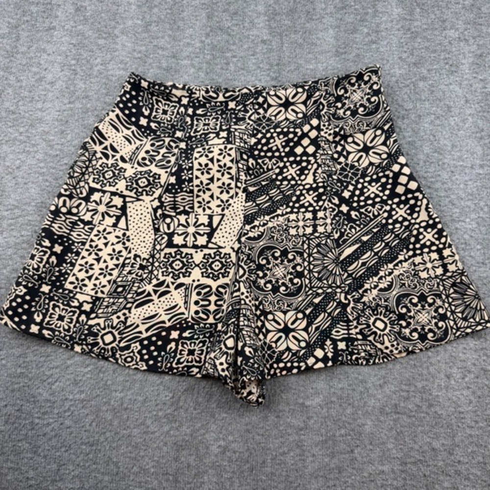 Monteau‎ Patchwork Tile Print Shorts Women's Medium Tan Black High Rise Boho
